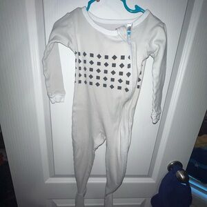 Nanit Sleepwear White and Gray Kids One Piece
